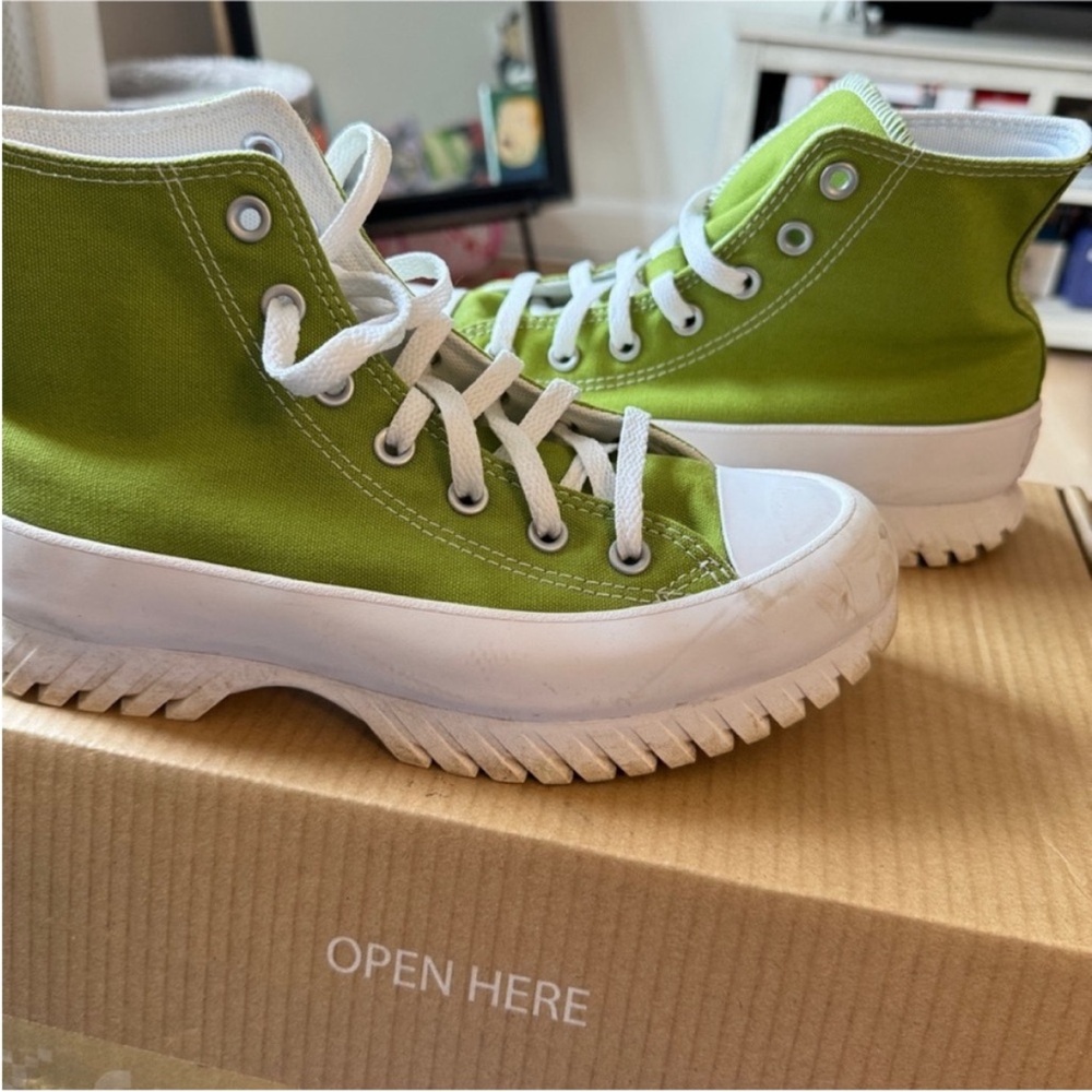 Converse Green Chunky Lug Sole Hi-Top Sneakers Women’s Size 8 - Picture 3 of 8